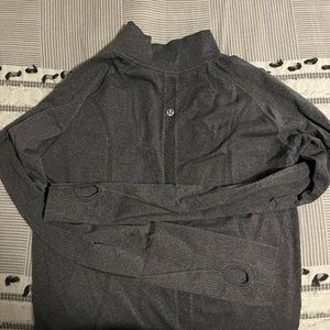 Lululemon pull over quarter zip